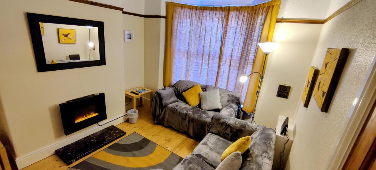 Rhubarb Terrace On The Coast - Sleeps 1-6 Villa Colwyn Bay Ngoại thất bức ảnh